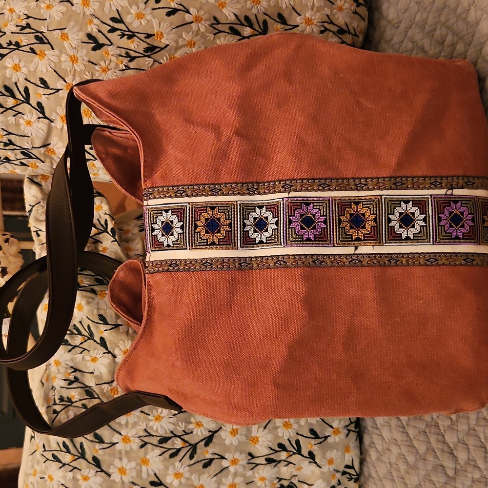 WORLDLYDA CANVAS TOTE